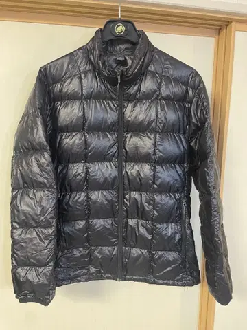 몽벨 U.L 다운 자켓 L 사이즈 블랙 새상품급!