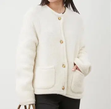 금장 버튼 무스탕 라이크 보아 니트 가디건 미라 오웬