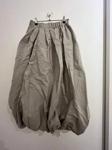 TAGEECHITA JAPAN 헴 벌룬 링클 스커트 사이즈 S