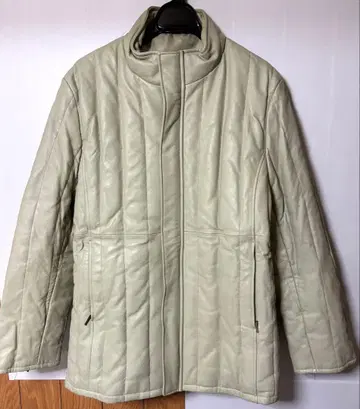 꼼사데모드 램 가죽 다운 자켓 M 사이즈 가죽 자켓