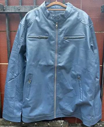 라이트 블루 가죽풍 자켓