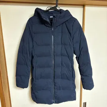 유니클로 심리스 다운 숏코트 네이비 L