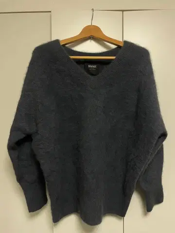 L'ESAGE 울 V넥 니트 풀오버