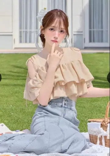 개더 프릴 니트탑