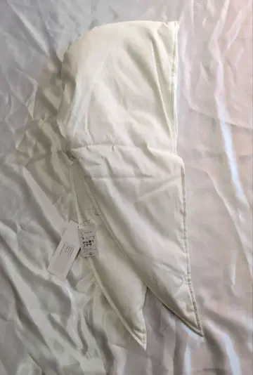 미사용 새상품 IIROT 화이트 머플러 F 사이즈