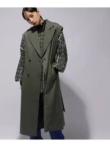 HARE 슬리브리스 롱 코트