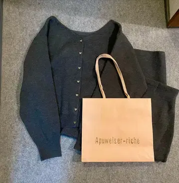 앱와이어 새상품 니트업 원피스 하트 저스길리티