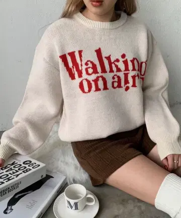 gleam Walking on air 니트 스웨터