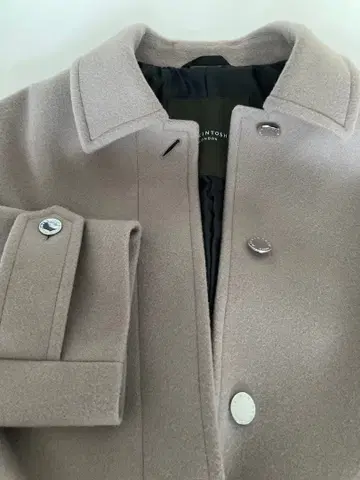 매킨토시 런던 코트 (로슬리)