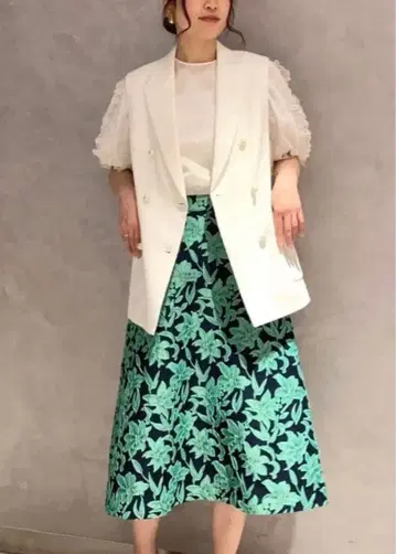 아나이 귀여운 소매 프릴 블라우스 화이트 38