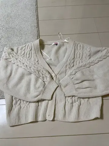 Pink Latte 케이블 니트 가디건 L 사이즈 아이보리