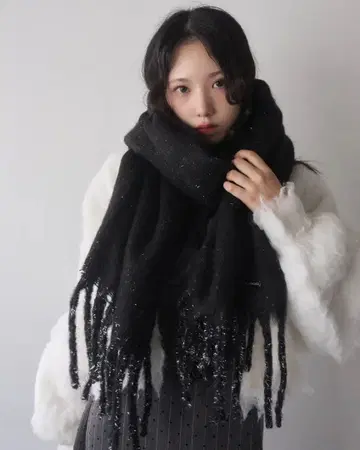 MELLOWNEON 글리터 라메 볼륨 머플러