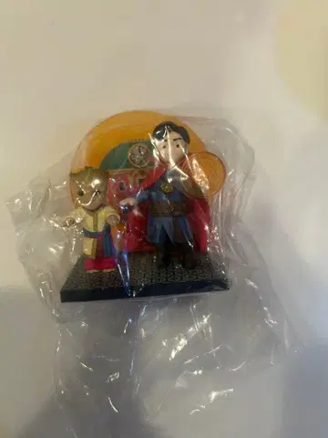 디즈니 그루트 잇츠어스몰월드 피규어 닥터 스트레인지