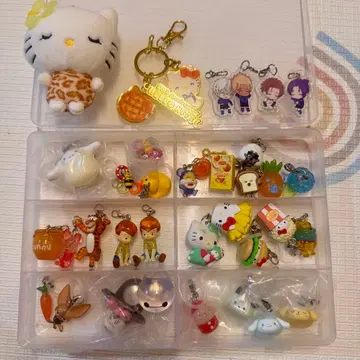 헬로키티 키링 세트