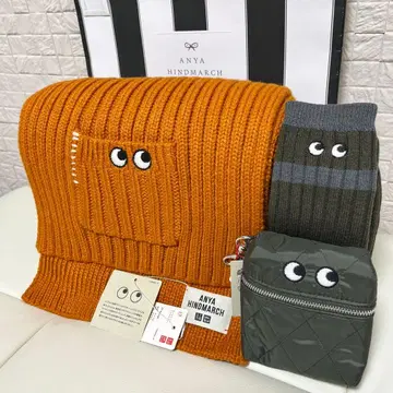 영국 ANYA HINDMARCH 아냐 백 머플러 삭스 남녀 공용