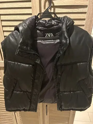 ZARA 블랙 오버 사이즈 다운 베스트