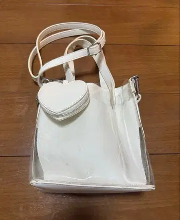 NICE CLAUP 여성용 화이트 하트형 파우치 포함 숄더백