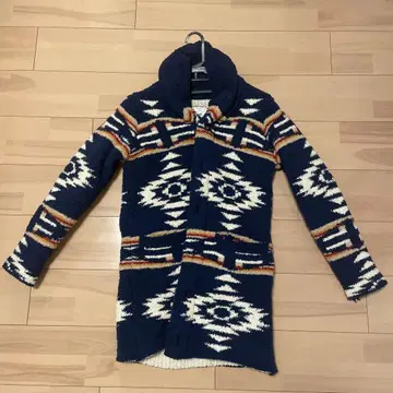 안티바릴 스틱 네이비 플리스 가디건