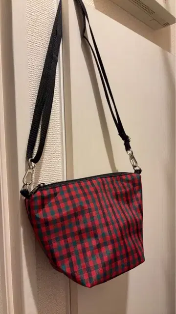 파밀리아 보트형 미니백 숄더백 참 없음