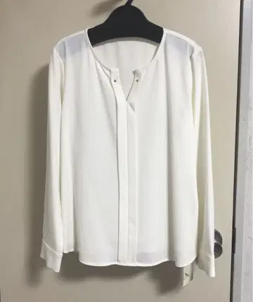 N. Natural Beauty Basic 화이트 블라우스 M