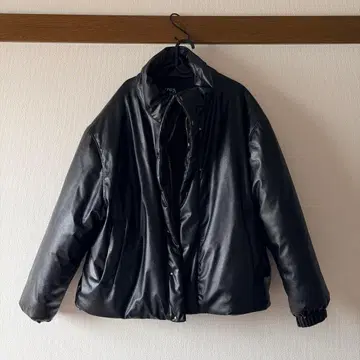 SALE ZARA 블랙 가죽 다운 자켓 블랙