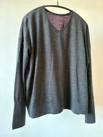 그레이 V넥 바이컬러 긴팔 니트