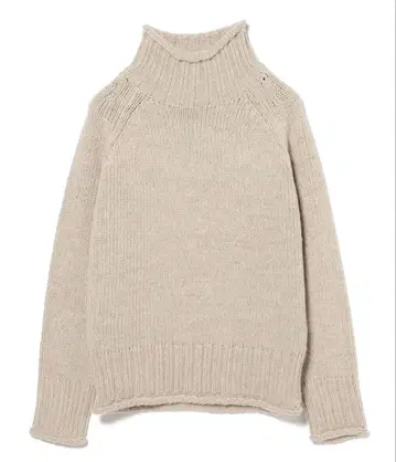 베이지 터틀넥 니트 스웨터