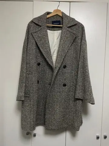 YANUK 트위드 더블 브레스트 코트