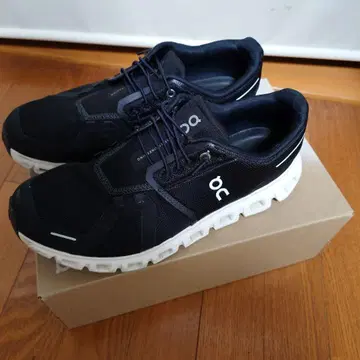 on 러닝화 블랙