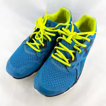 언더아머 러닝화 27.0cm