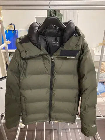 THE NORTH FACE 올리브 다운 자켓