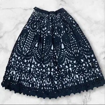 [새상품급] Liala x PG 전체 레이스 플레어 스커트 고급 블랙 S