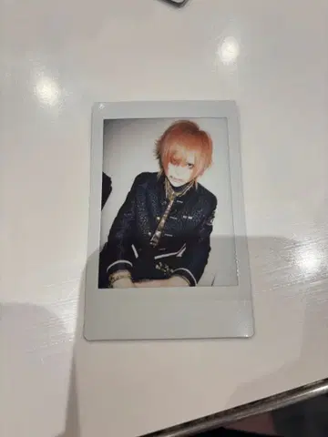 R 지정 마모 폴라로이드