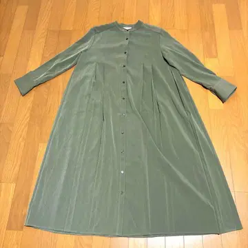 플라스테 백 플리츠 셔츠 원피스