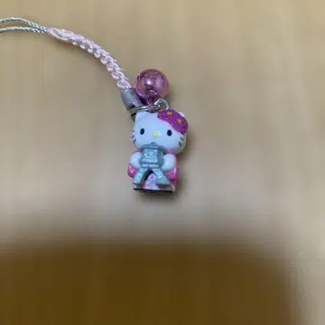 헬로키티 기모노 스트랩 방울 포함