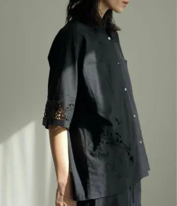 [ 새상품급 ] anuke 안누크 Cutwork Lace Shirts