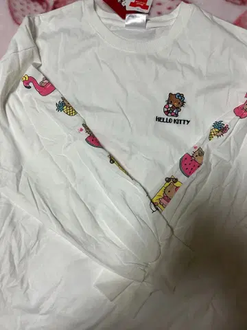 헬로키티 긴팔 티셔츠