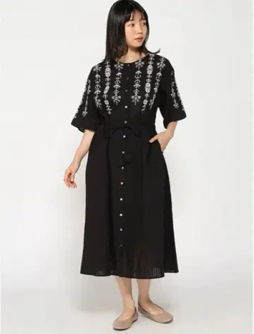 사만사 모스모스 SM2 코튼 프론트 오픈 자수 반팔 롱 원피스