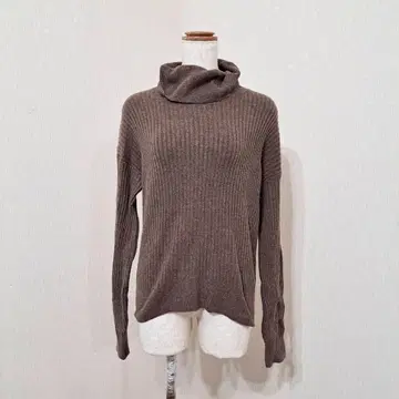 GAP 터틀넥 리브 니트 브라운 (XS) 면 혼방 긴팔 스웨터