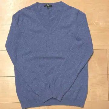 새상품급 UNIQLO 유니클로 캐시미어 100% 니트 블루 V넥 L