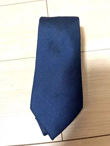 BARNEYS NEW YORK 네이비 헤링본 넥타이