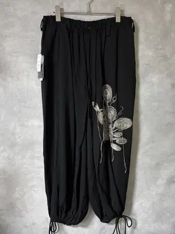 S'YTE 사이토 이토 준지 우즈마키 콜라보 하카마 벌룬 팬츠