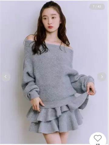 릴리 브라운 오프숄더 니트 셋업