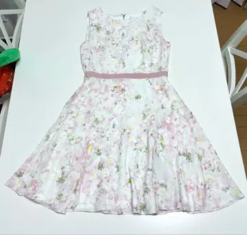 아베닐 에투알 꽃무늬 원피스