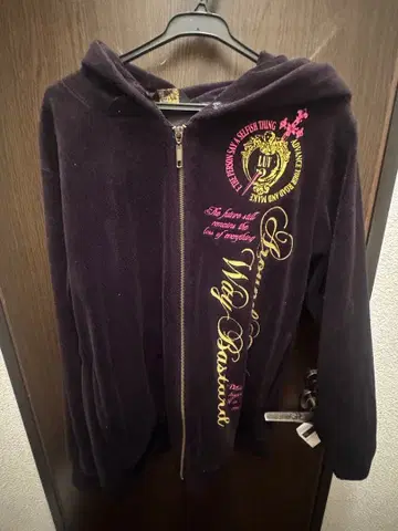 후드 부착 헤이세이 갸루 후드티