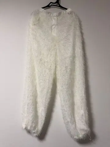 [ 새상품급 ] FUR FUR 퍼 팬츠 화이트