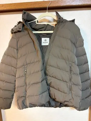 새상품급 나노 유니버스 카키 다운 자켓 보아 후드 부착 38 코트