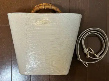 CHRISTIAN VILLA / 숄더 스트랩 토트백