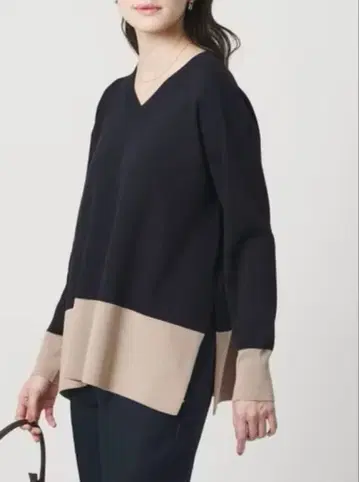 UNITED ARROWS 울 블렌드 V넥 니트 택 포함 새상품