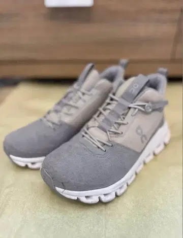 On cloud tech waterproof 온 클라우드